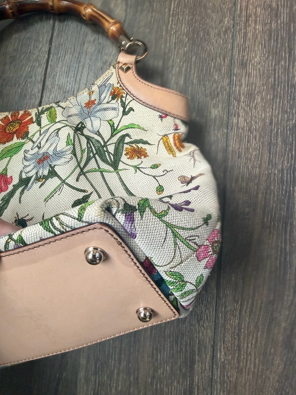 LAST CALL! Vintage Floral Bamboo-Handle Gucci Bag - Picture 3 of 8